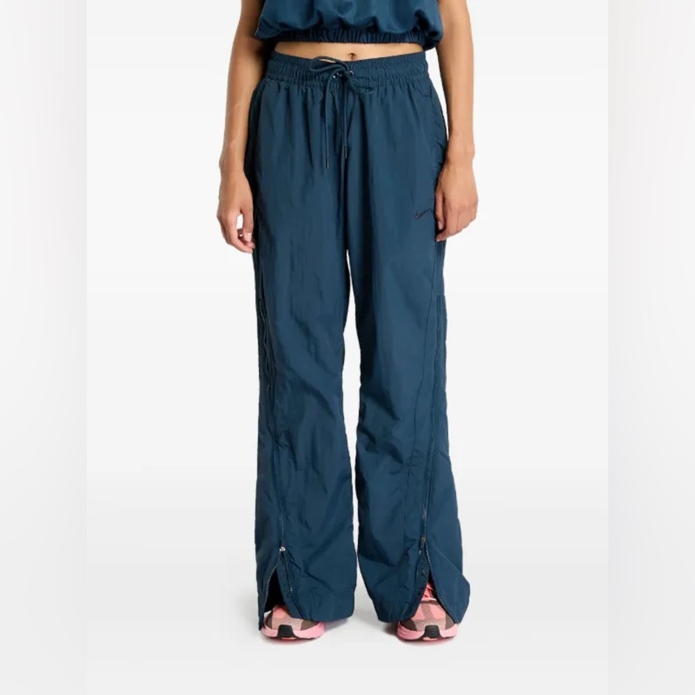 Nike women's zip-detail mid-rise trousers (size L)
